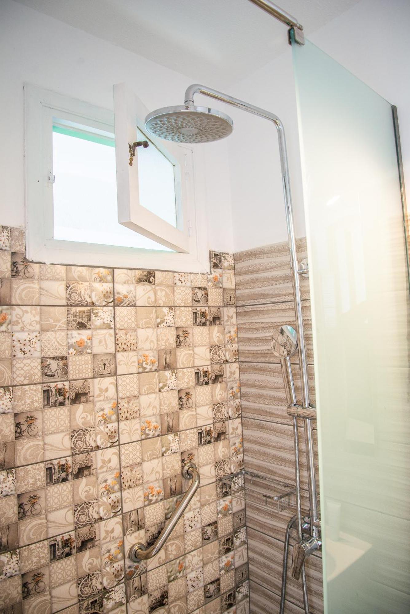The Grapevine Rooms Poros  ภายนอก รูปภาพ